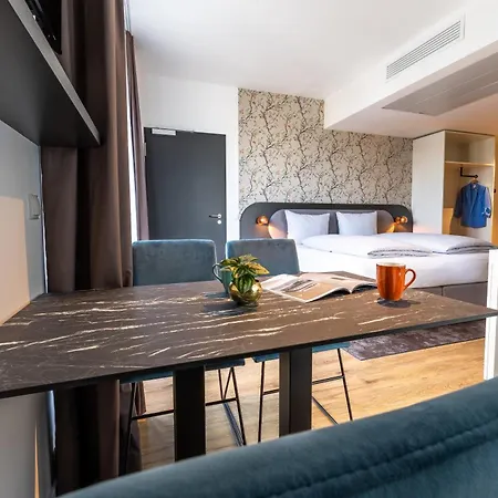 شقة فندقية Maseven Frankfurt Messe 4*