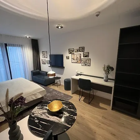 Maseven Frankfurt Messe 4*