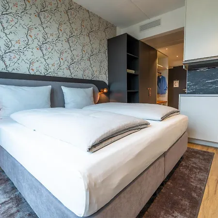 Maseven Frankfurt Messe 4*