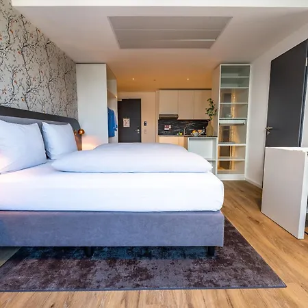 Maseven Frankfurt Messe 4*