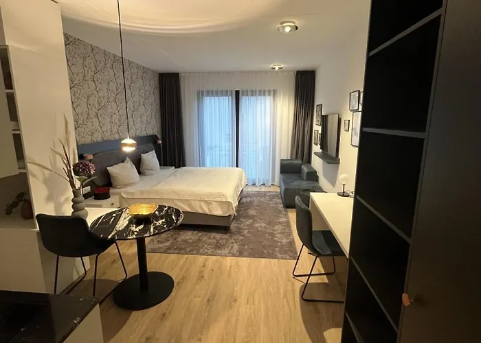 Lejlighedshotel Maseven Frankfurt Messe 4*