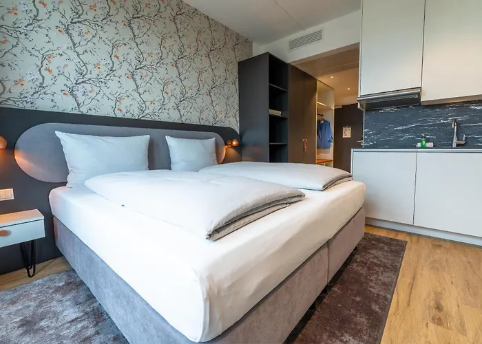 Maseven Frankfurt Messe 4*