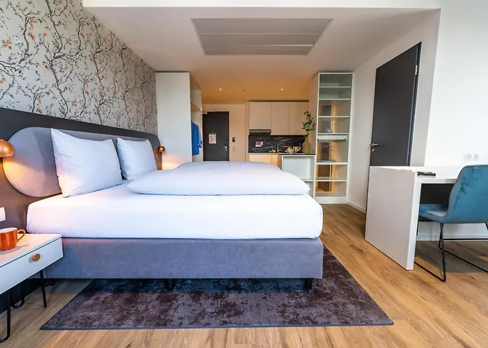 Maseven Frankfurt Messe 4*